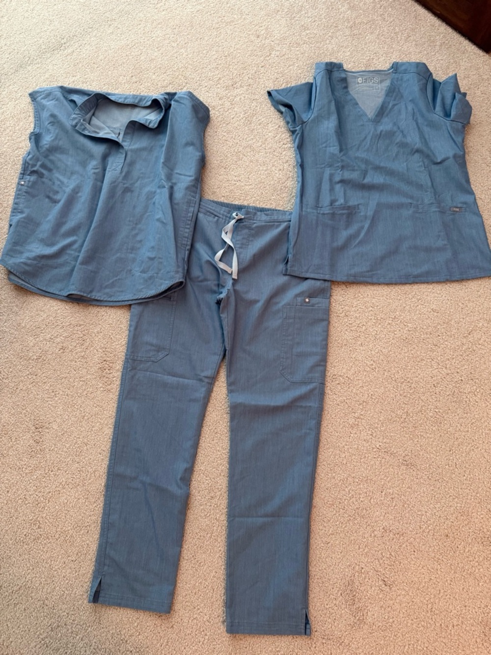 FIGS Women's Scrub Set - Heather denim 2 Top & Pants